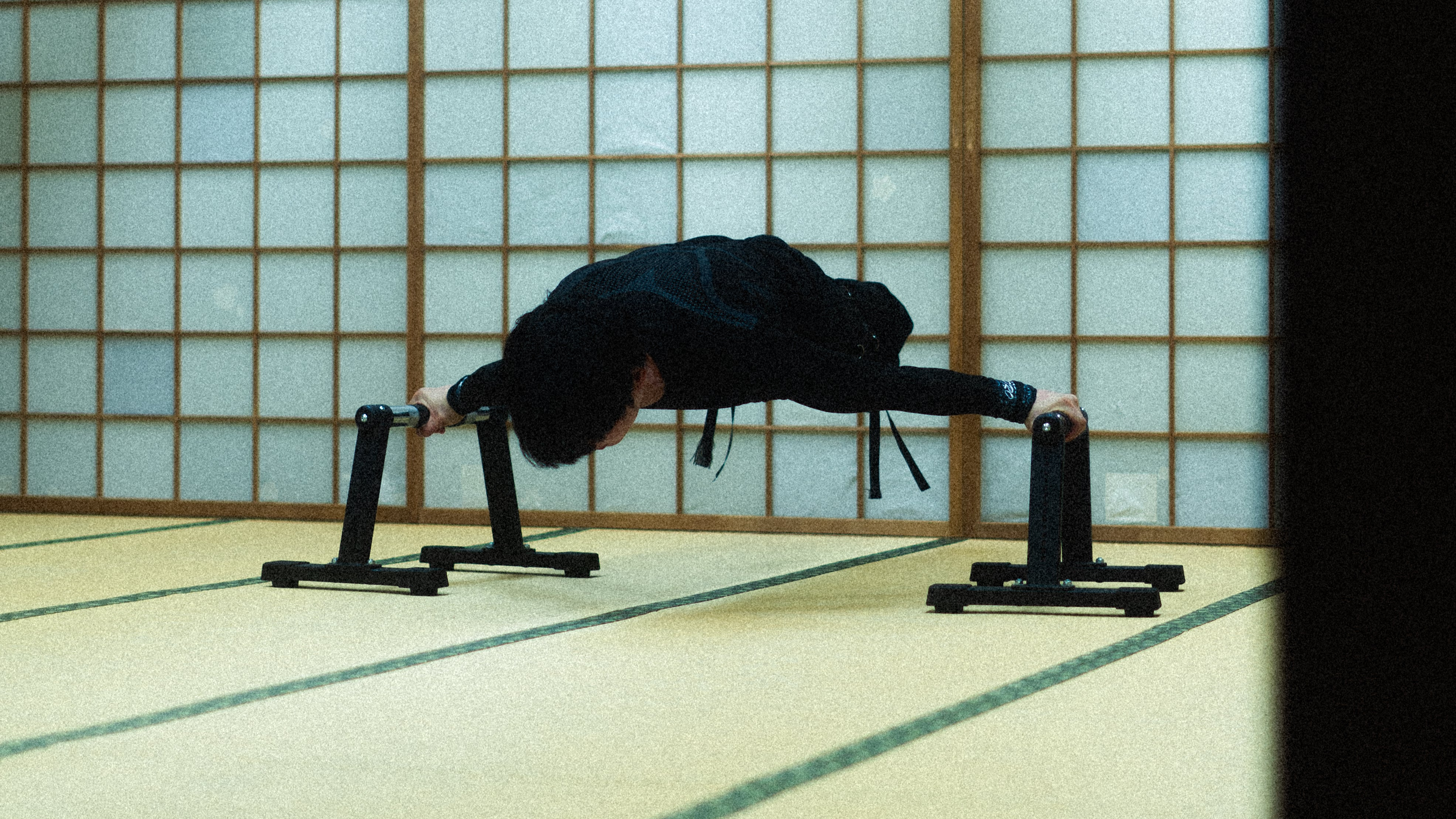 The Ultimate Parallette Challenge: 10 Exercises to Take You from Beginner to Pro